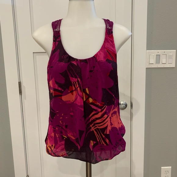 Express Crocheted Tank - Picture 2 of 5